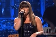 Kelly Clarkson - What Doesn't Kill You, Mr. Know It All (live la Saturday Night Live)