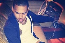 Poza zilei : Chris Brown la filmarile Turn Up The Music