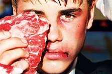 Poza zilei: Justin Bieber batut mar