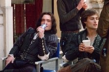Poza zilei: Chuck Bass cu parul lung!