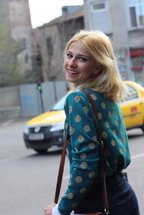 DANA ROGOZ accepta sfaturile vestimentare primite de la fani