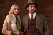 Jennifer Lawrence si Bradley Cooper in SERENA (prima imagine)