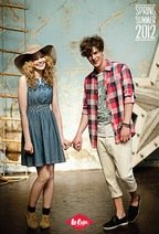 Smiley este imaginea Lee Cooper primavara vara 2012