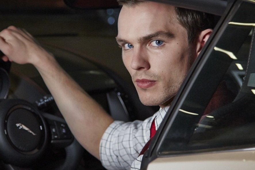 Nicholas Hoult si Felicity Jones in COLLIDE
