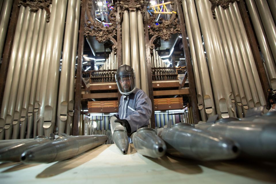 Cater crude oil furrow Marea Orga a Catedralei Notre Dame din Paris va fi restaurata pana in 2024.  Orga are 7.374 tuburi, 5 claviaturi si 111 registre