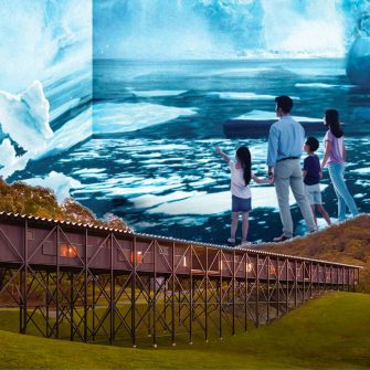 In Australia a aparut un nou muzeu de arta, dedicat schimbarilor climatice. Designul are forma unui pod si reprezinta un sanctuar al vietii salbatice amplasat pe 1000 de hectare