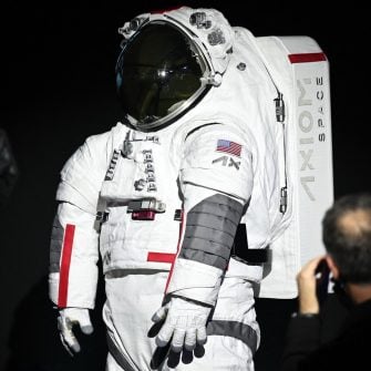 Prada ajunge pe Luna. NASA va trimite astronauti imbracati in tehnologie dezvoltata de celebra casa de moda italiana